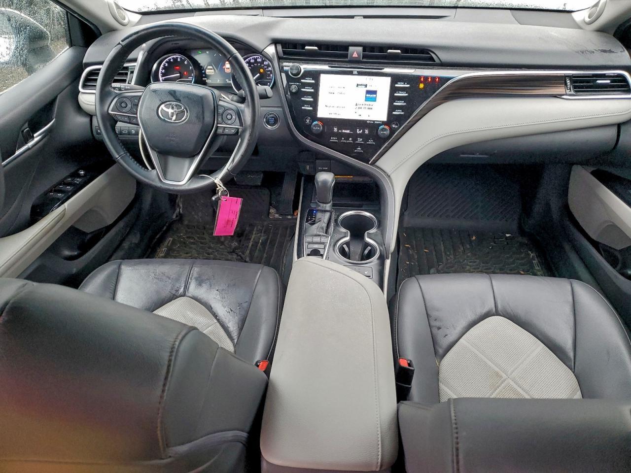 2018 TOYOTA CAMRY