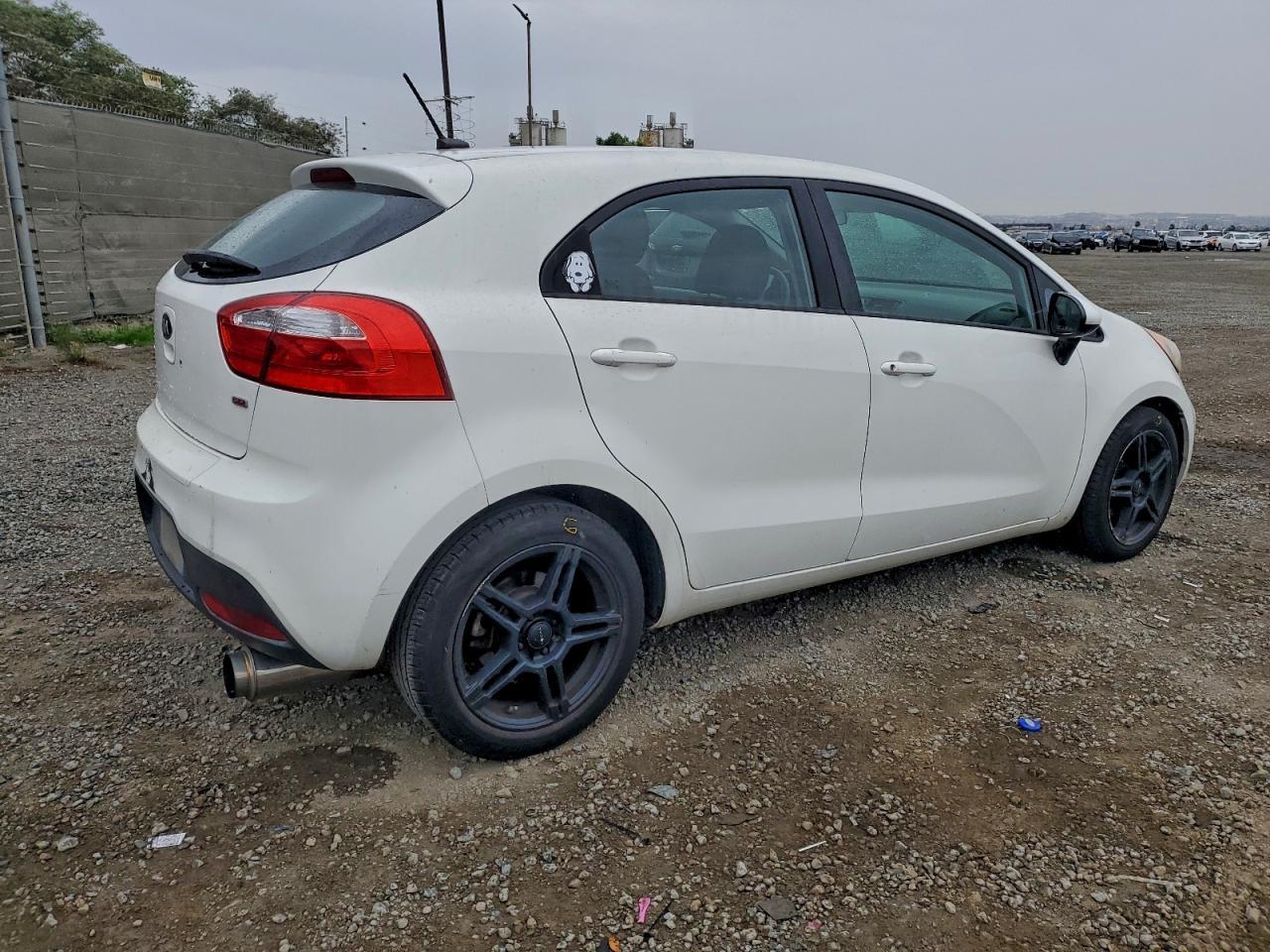 2013 KIA RIO