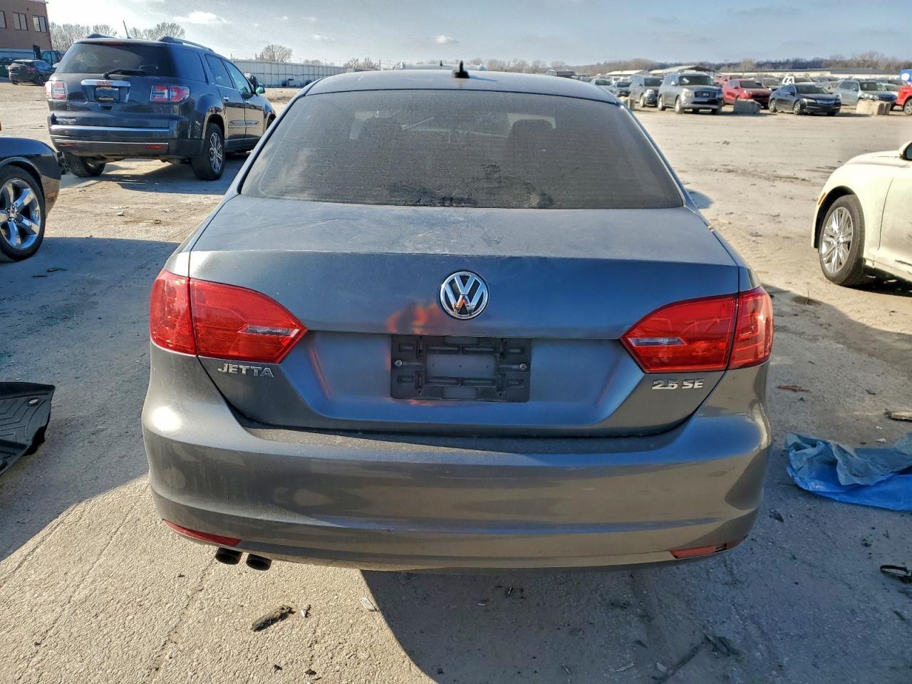 2011 VOLKSWAGEN JETTA