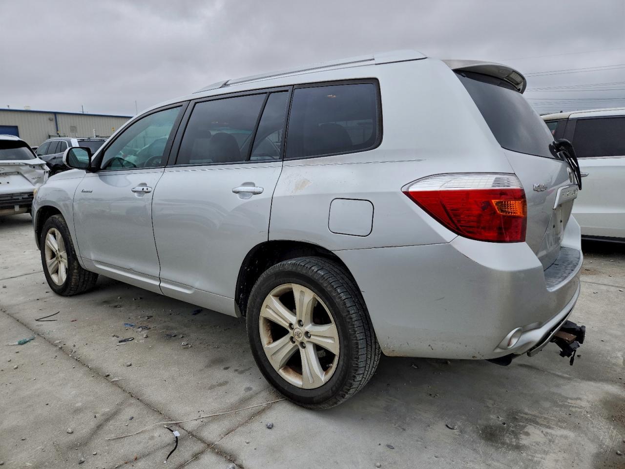 2010 TOYOTA HIGHLANDER