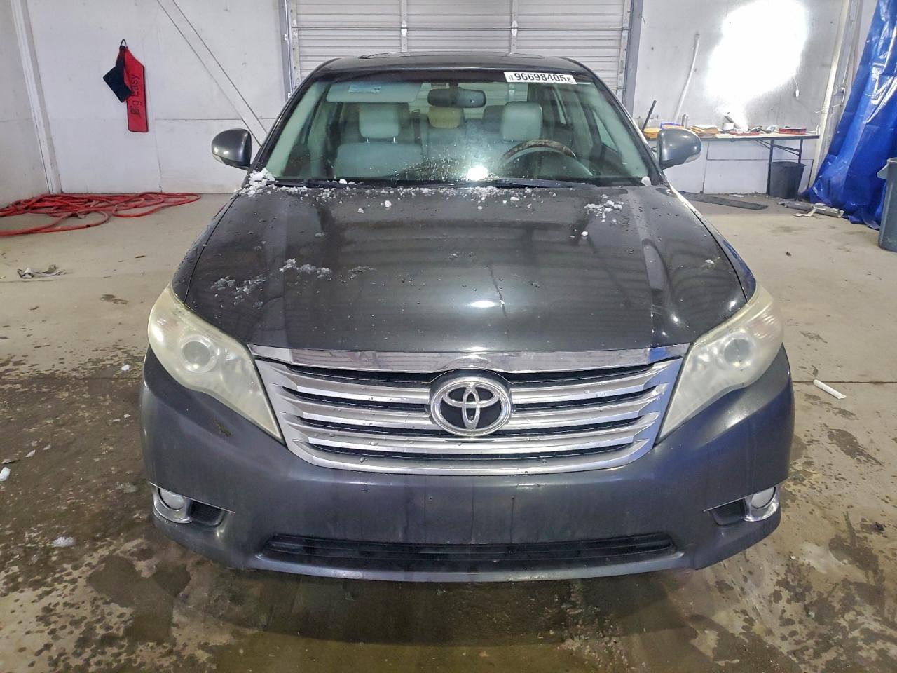 2011 TOYOTA Avalon