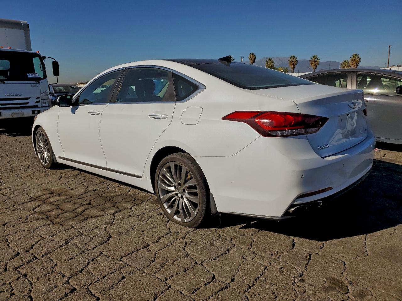 2015 HYUNDAI GENESIS