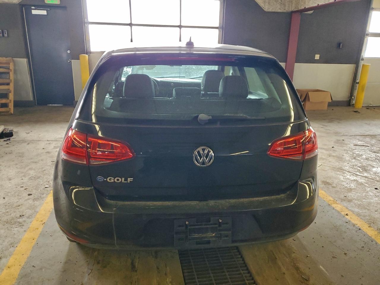 2015 VOLKSWAGEN e-Golf