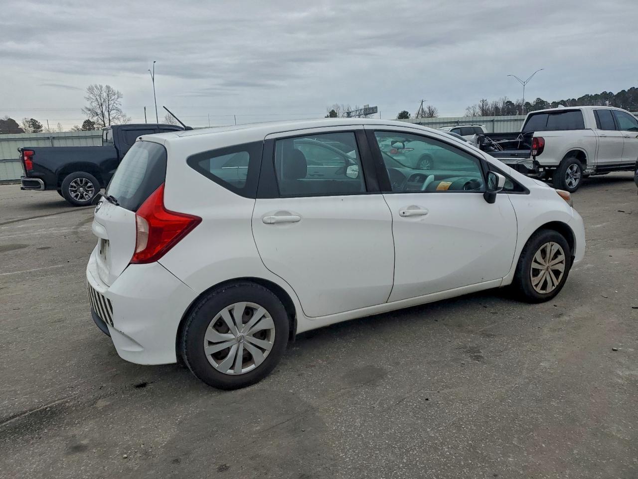 2017 NISSAN Versa Note