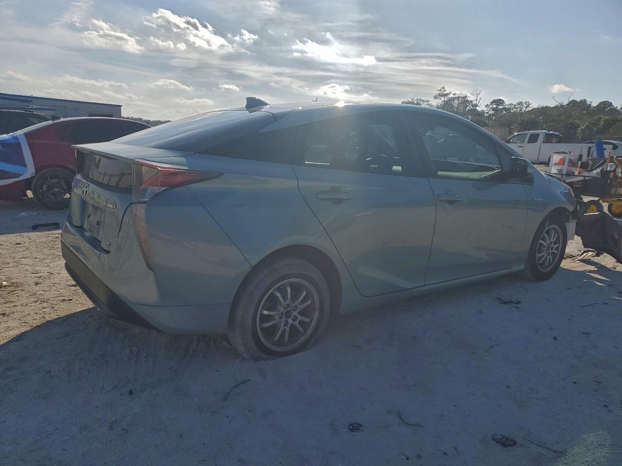 2016 TOYOTA PRIUS
