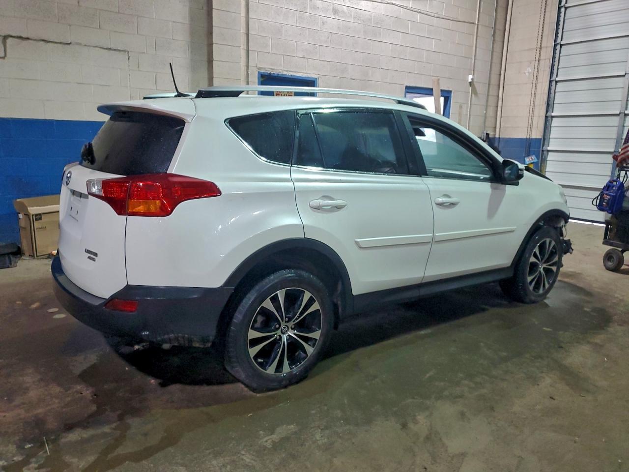 2015 TOYOTA RAV4