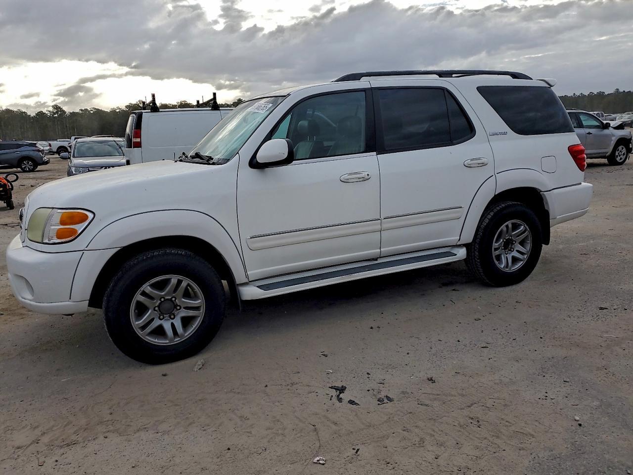 2004 TOYOTA Sequoia