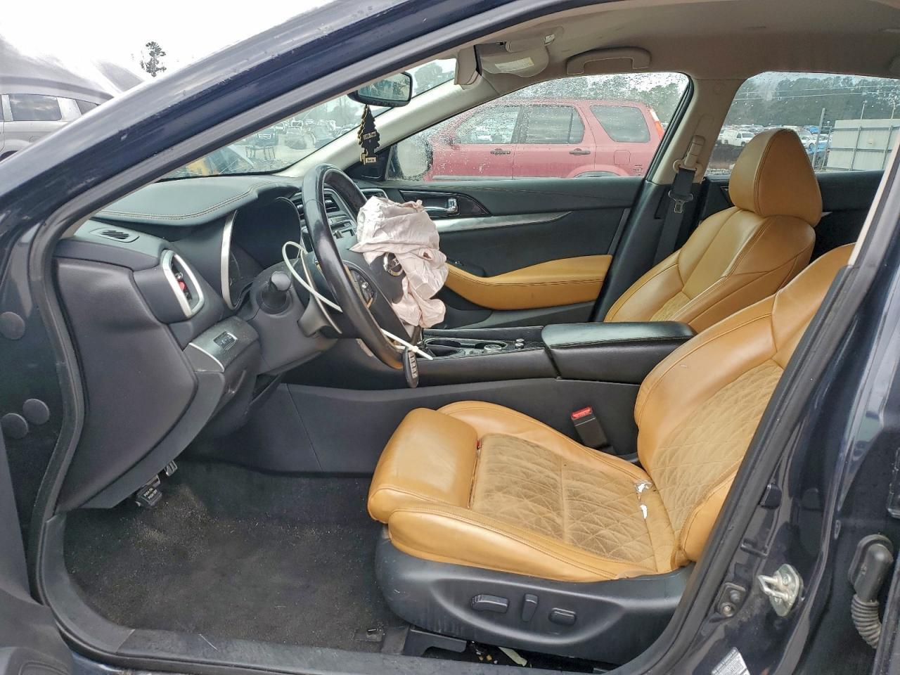 2016 NISSAN Maxima