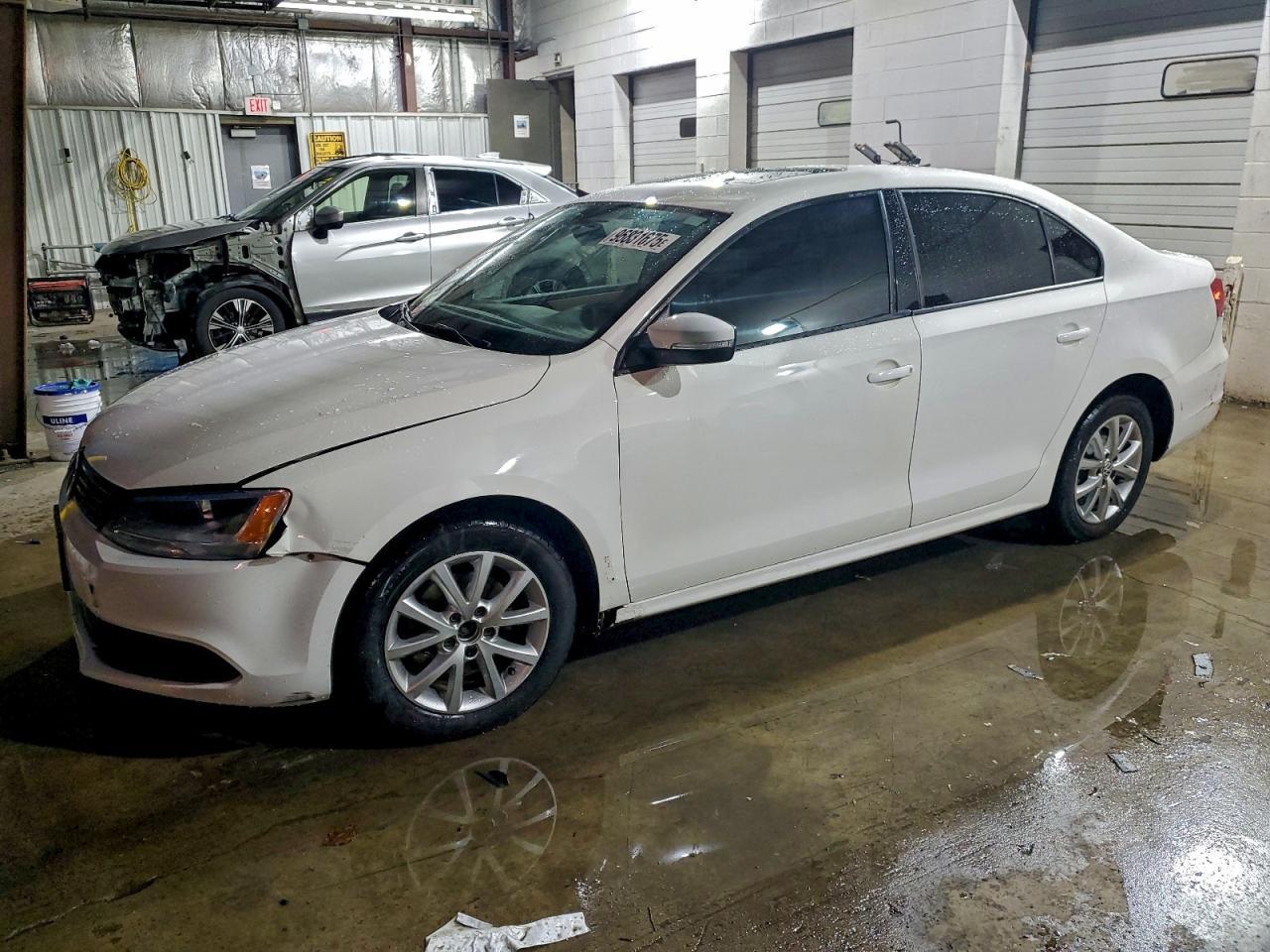 2011 VOLKSWAGEN JETTA