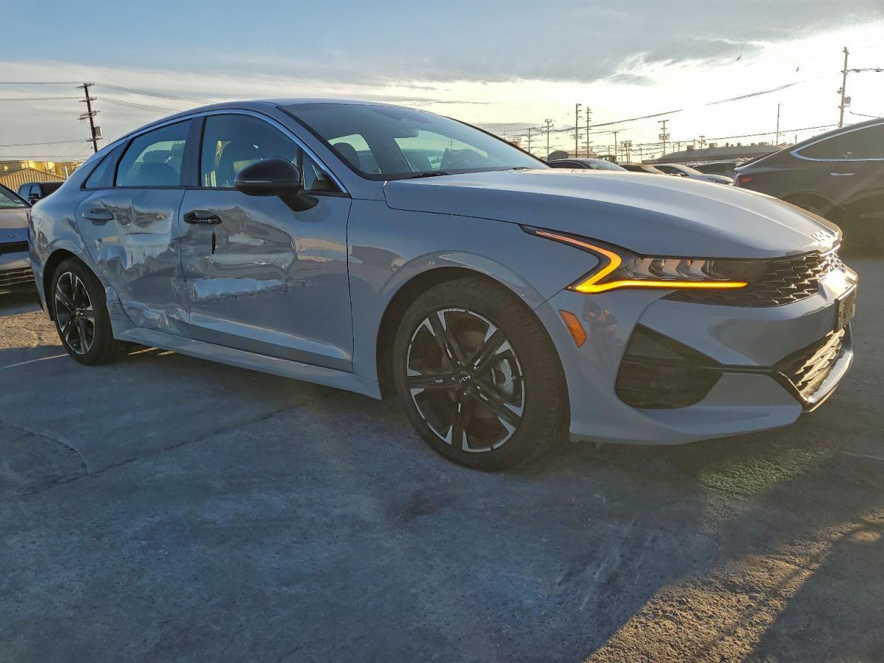 2022 KIA K5