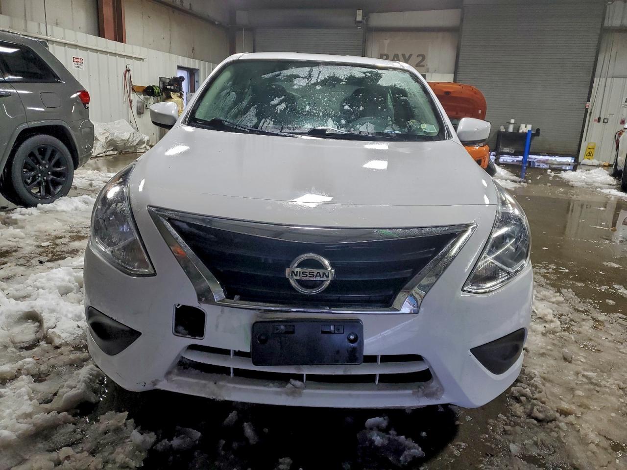 2016 NISSAN VERSA