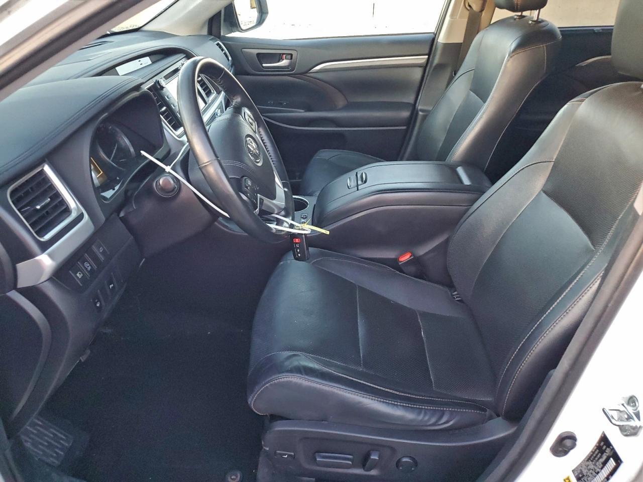 2017 TOYOTA HIGHLANDER