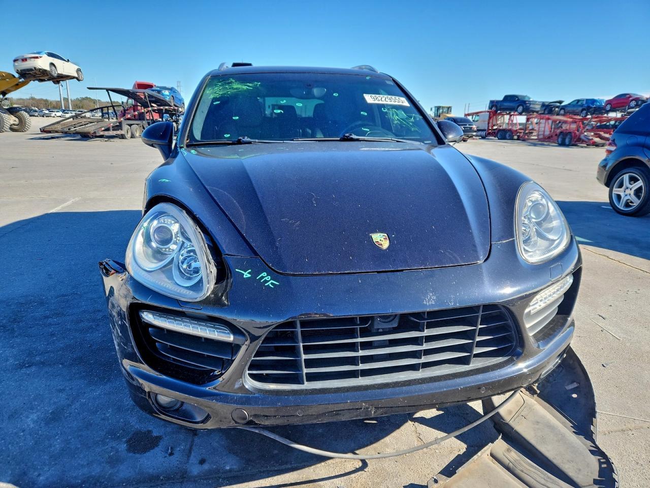 2012 PORSCHE CAYENNE