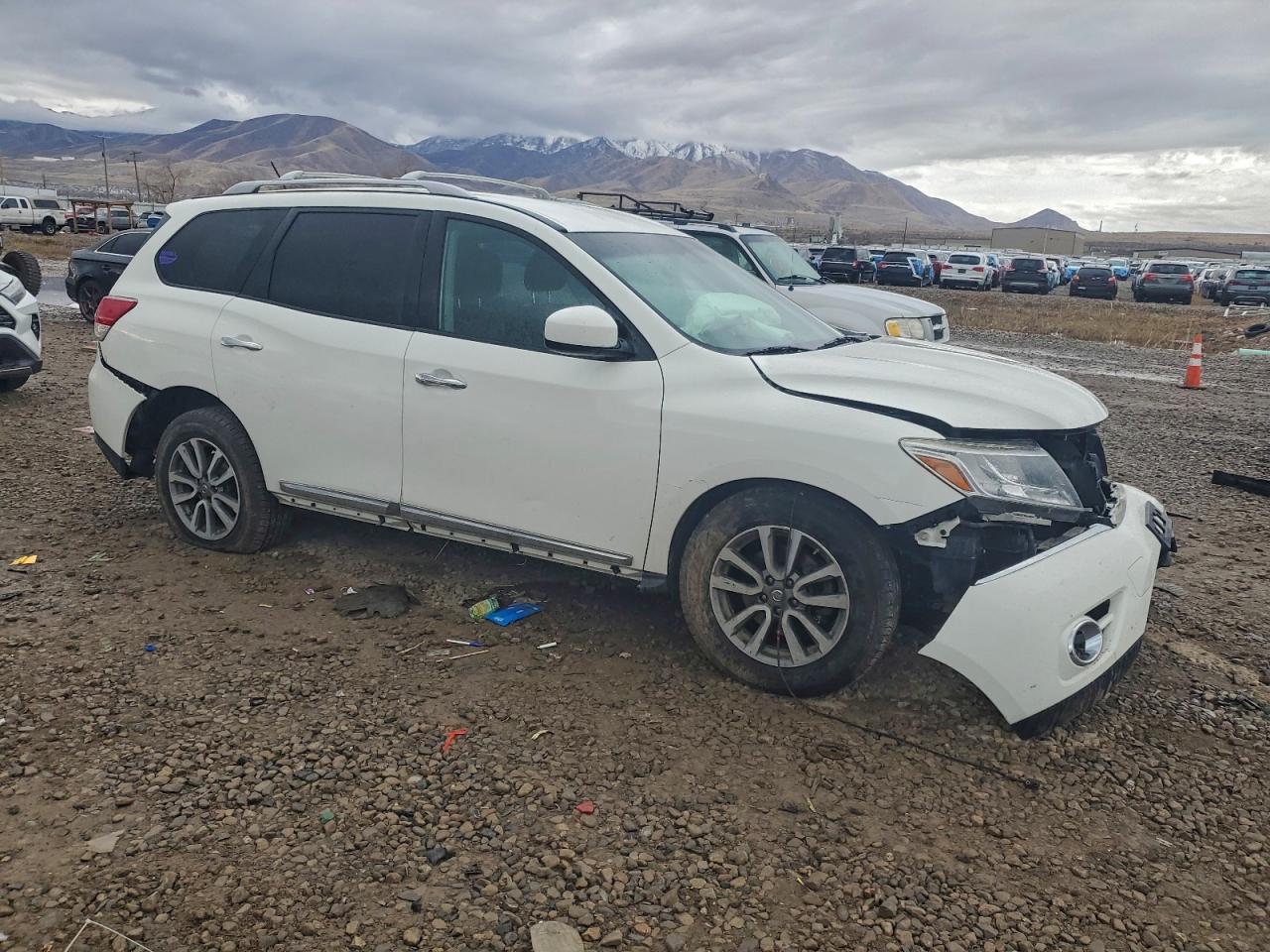2016 NISSAN PATHFINDER