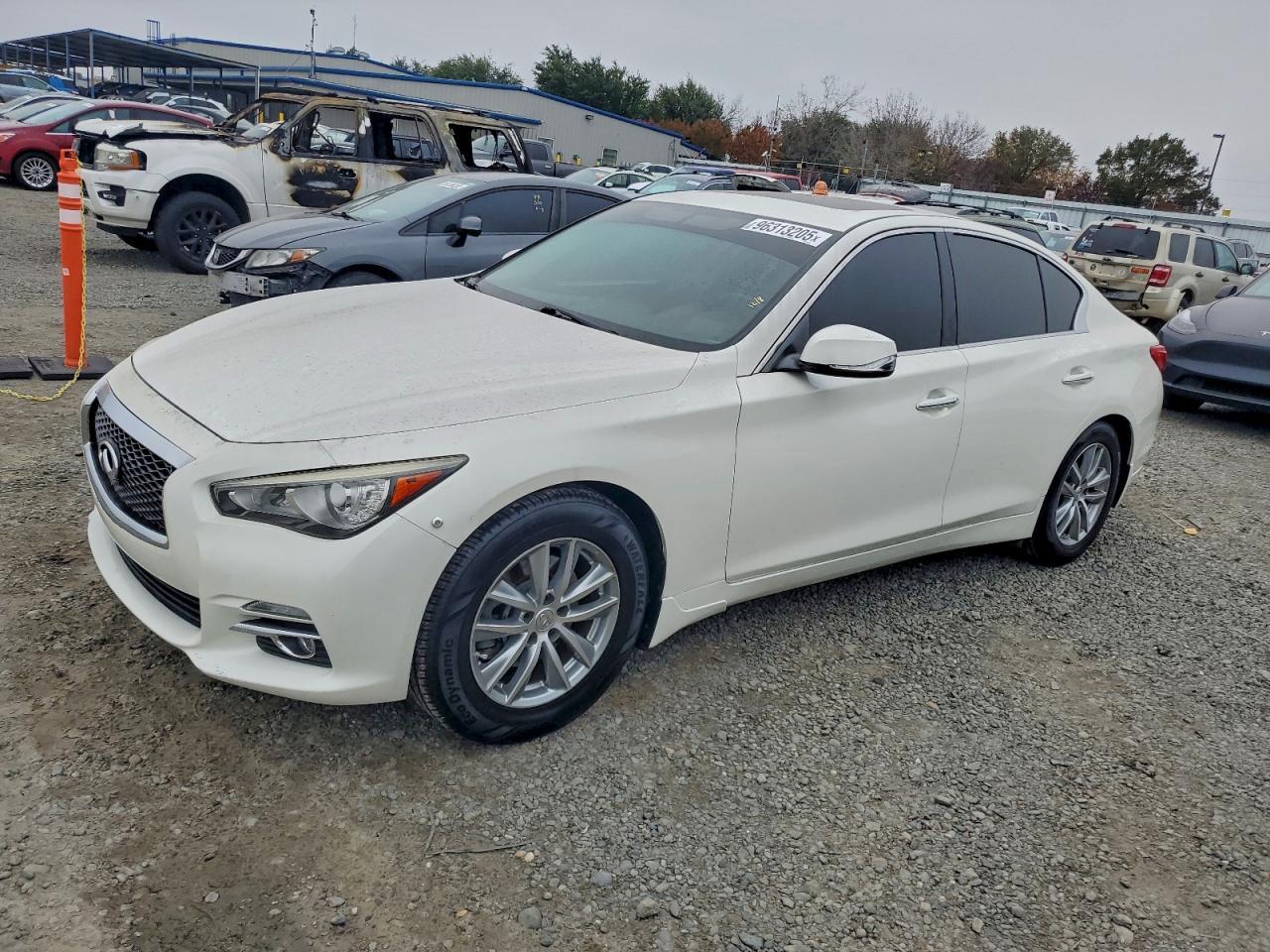 2016 INFINITI Q50