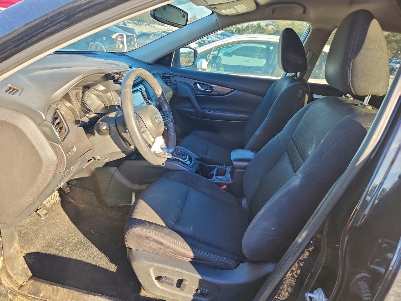 2017 NISSAN ROGUE