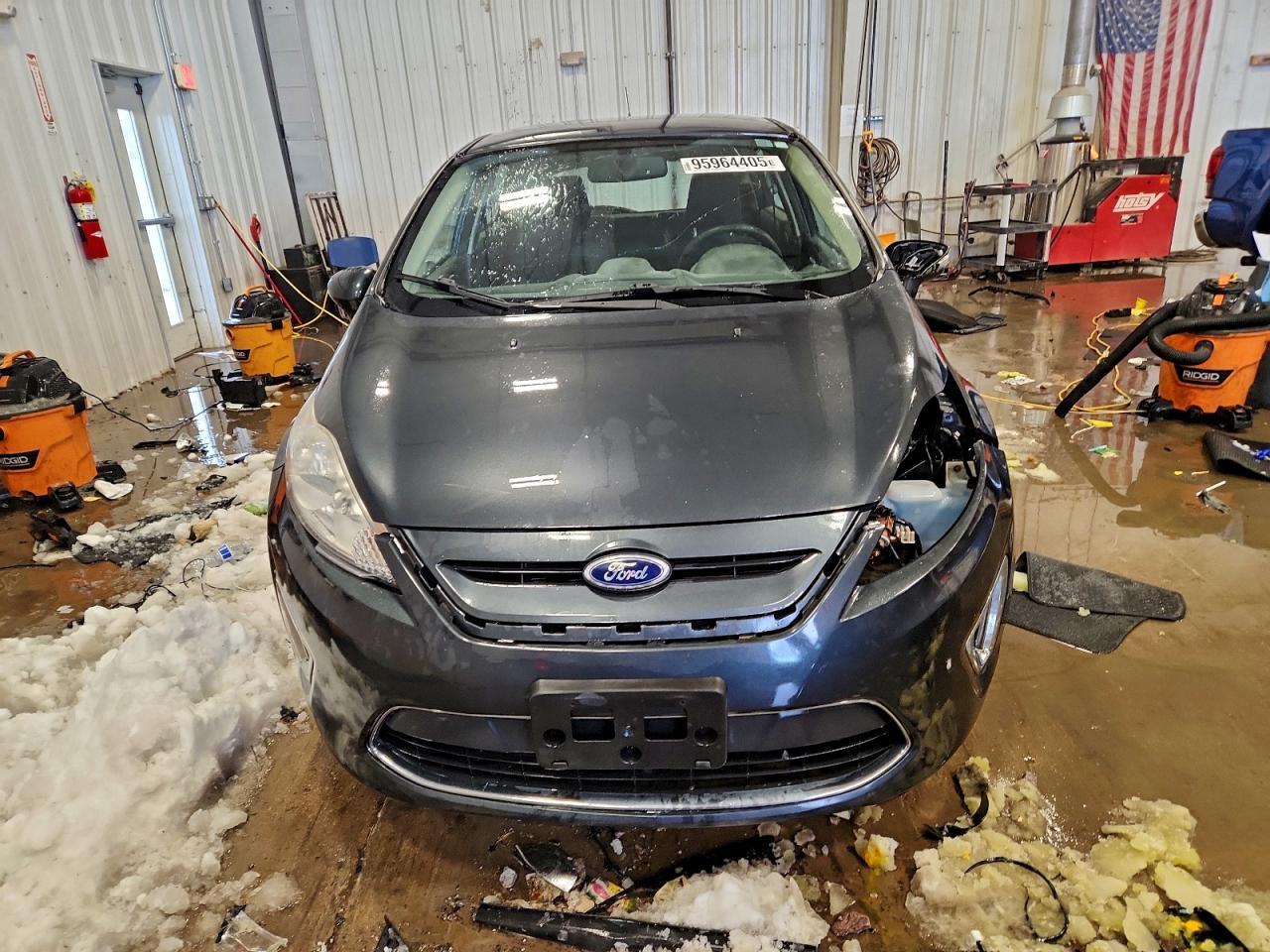 2011 FORD Fiesta