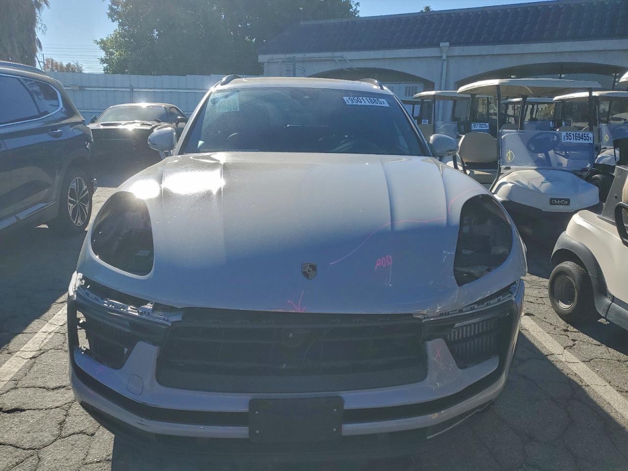 2024 PORSCHE Macan
