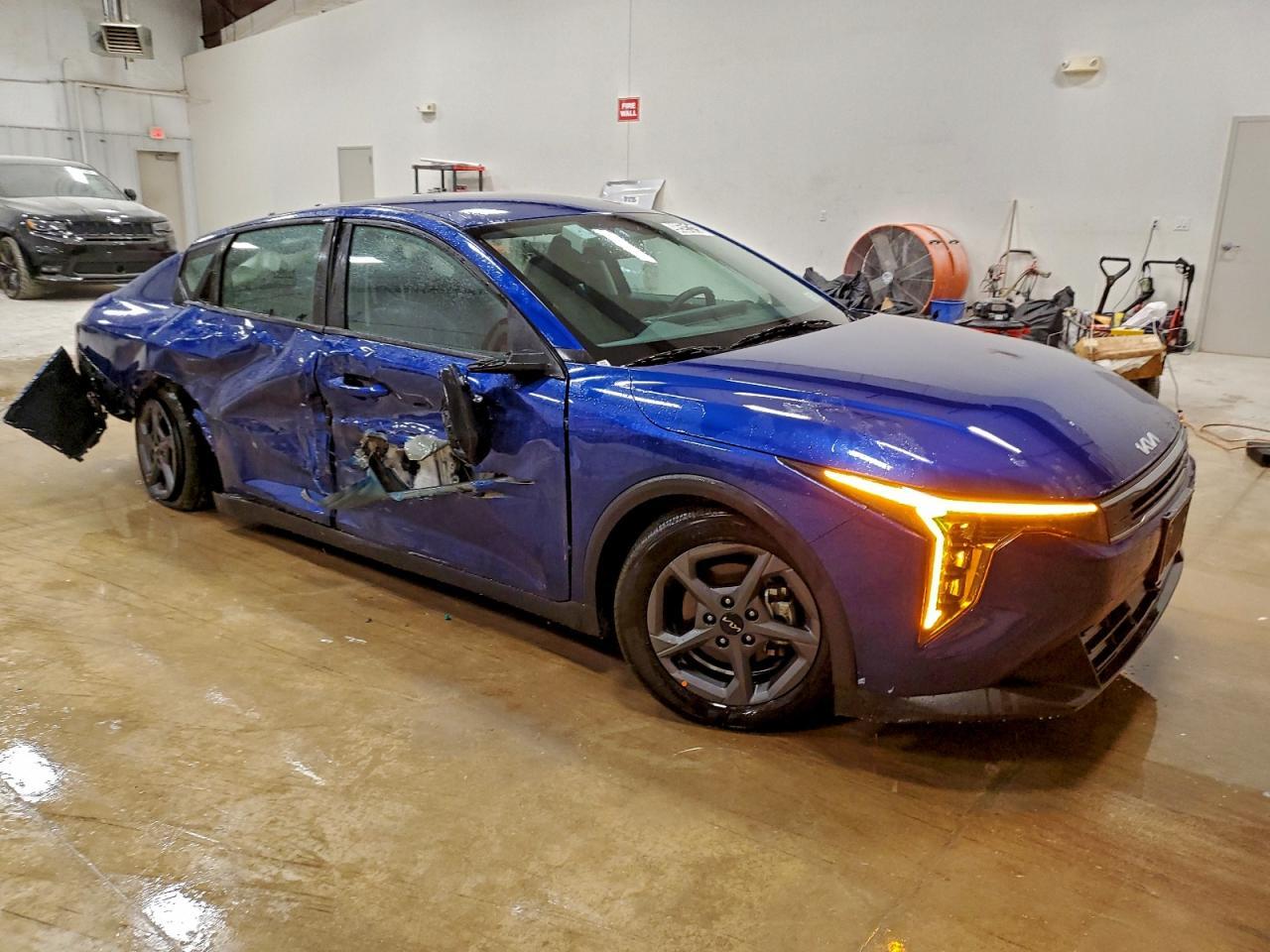 2025 KIA K4