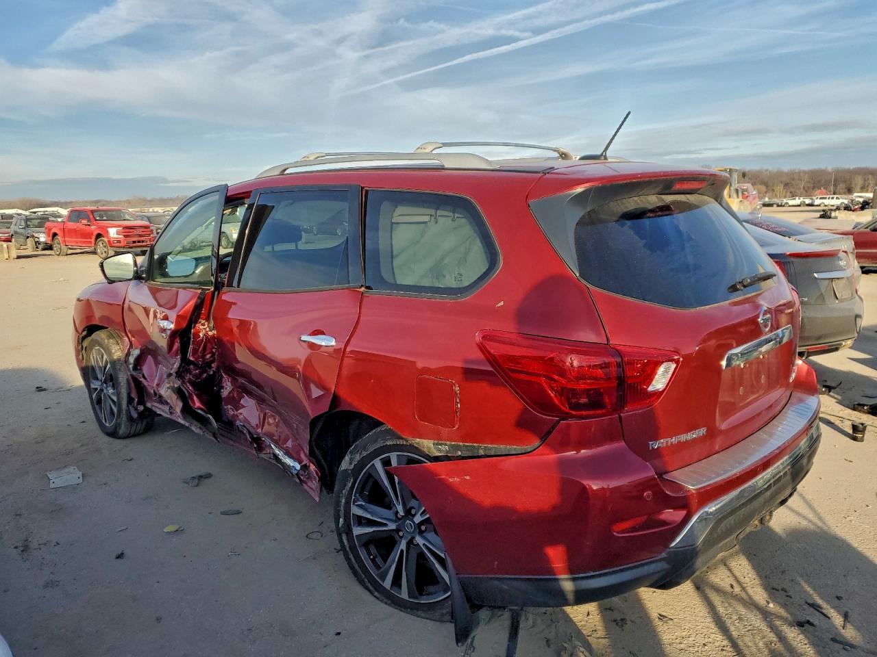 2017 NISSAN PATHFINDER
