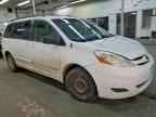 2009 TOYOTA SIENNA