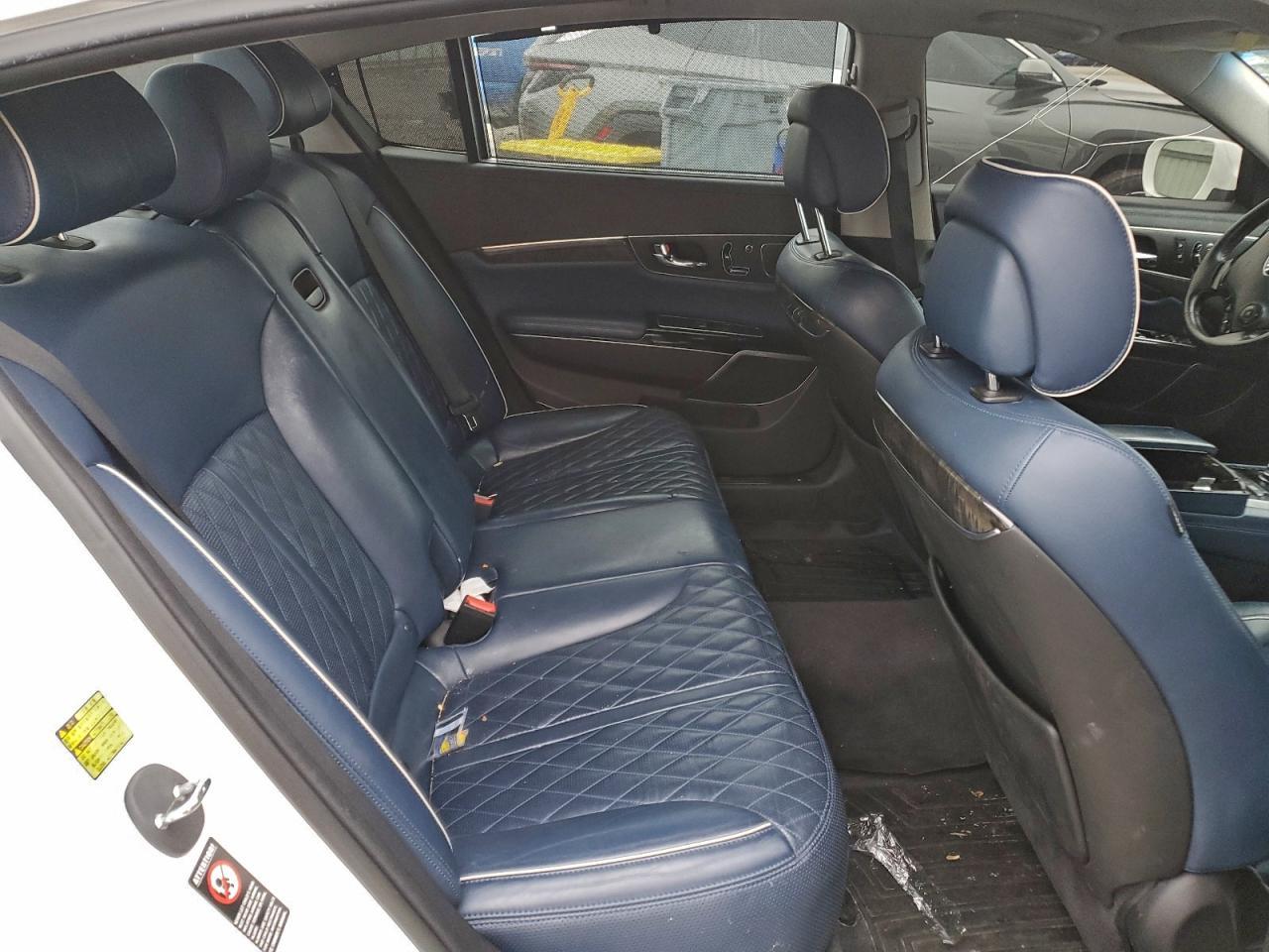 2015 KIA K900