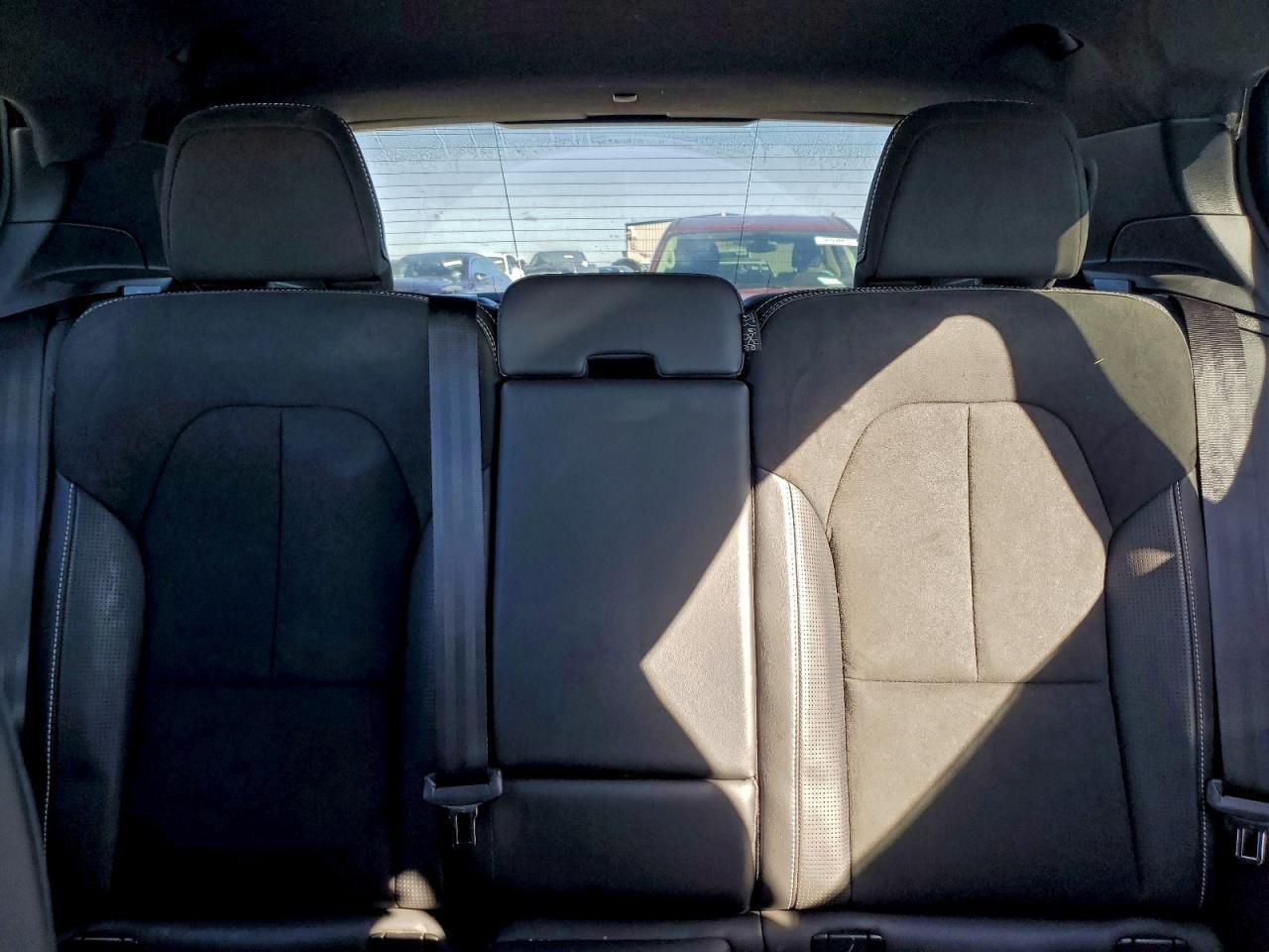 2019 VOLVO XC40