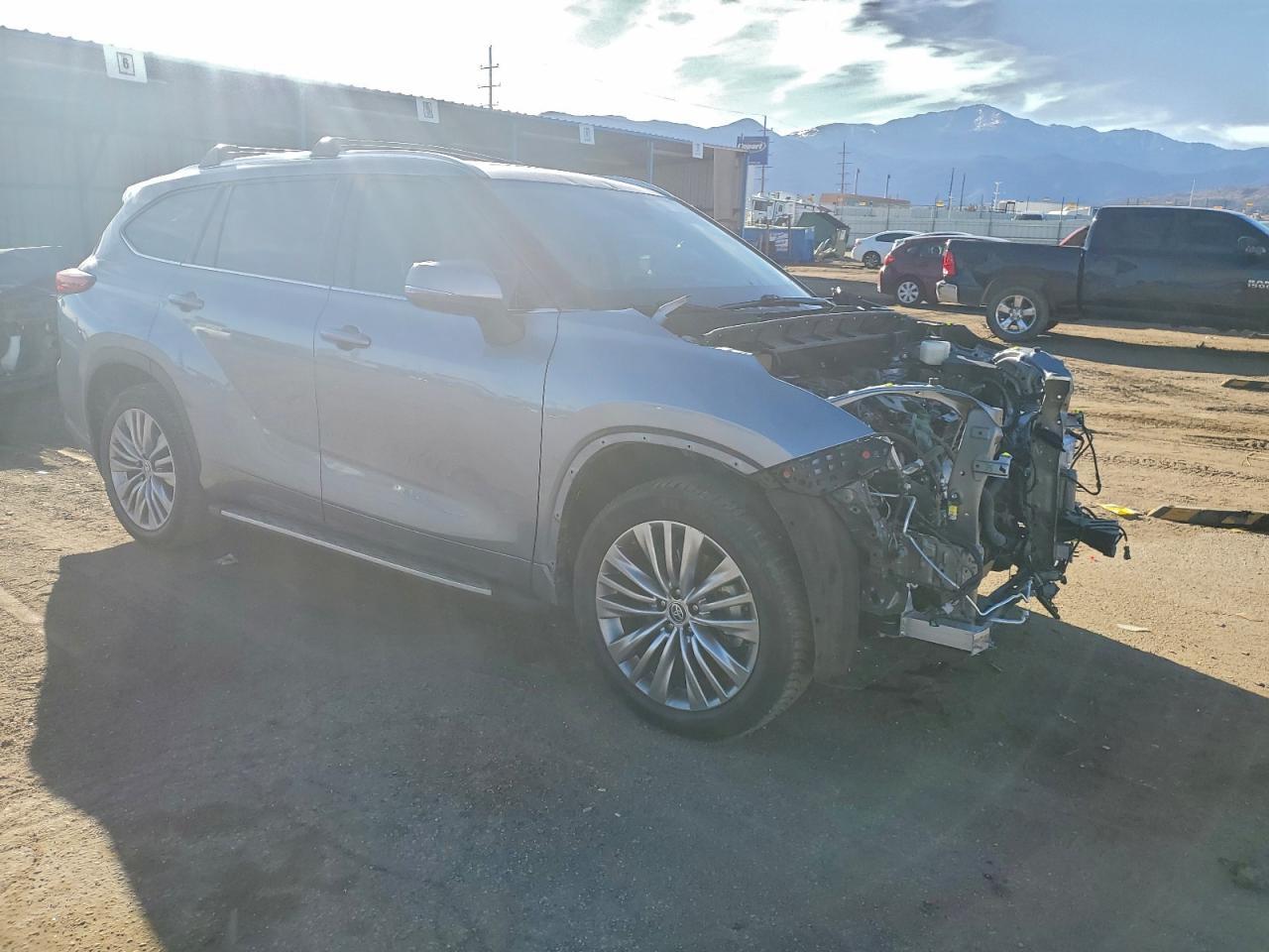 2022 TOYOTA HIGHLANDER