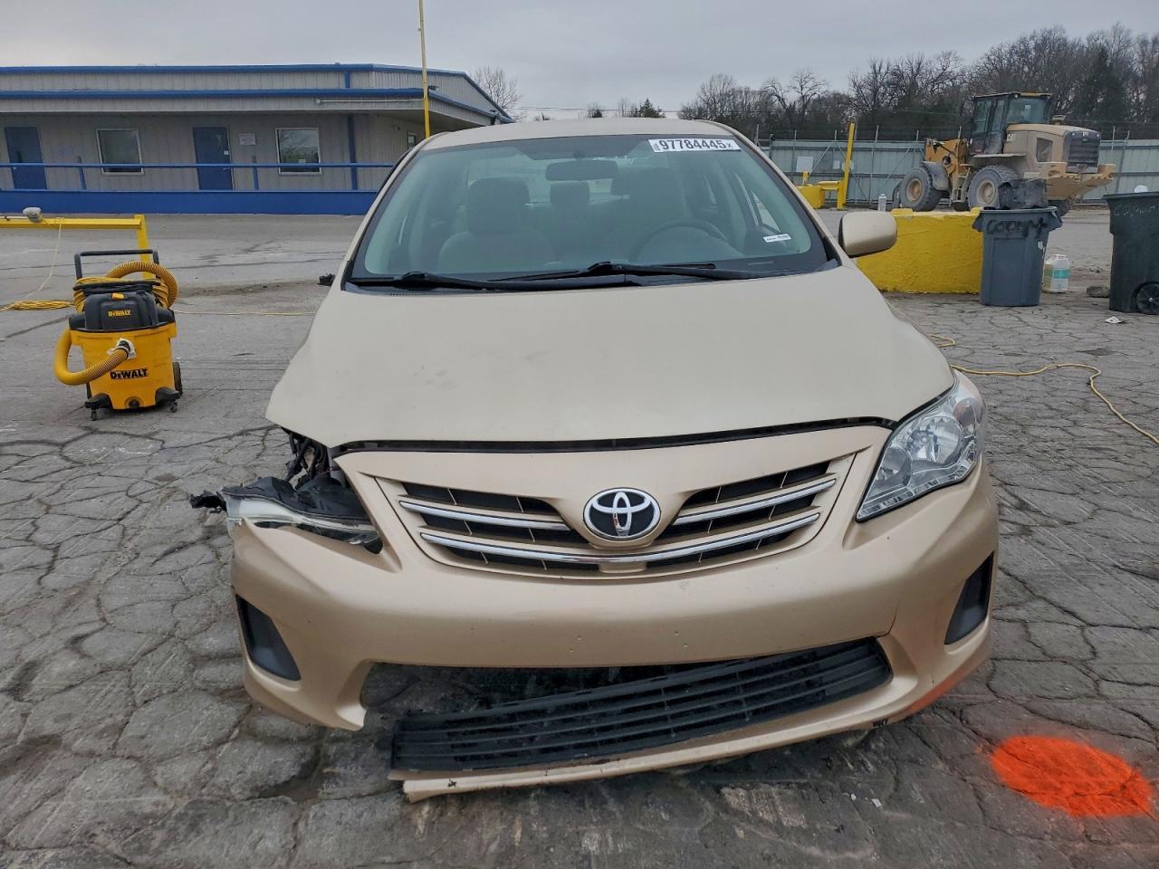 2013 TOYOTA COROLLA