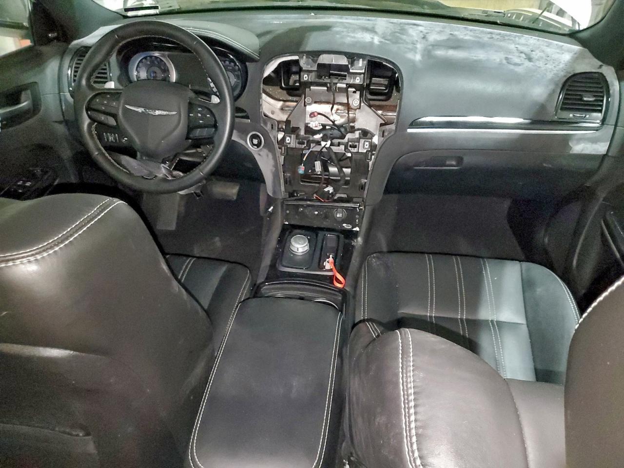 2019 CHRYSLER 300
