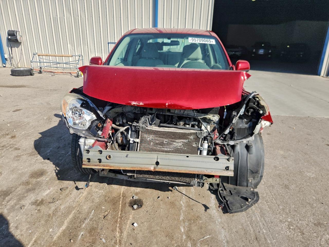 2012 NISSAN VERSA