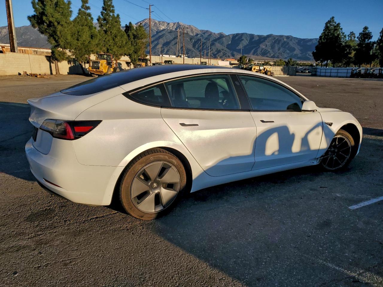 2021 TESLA MODEL 3
