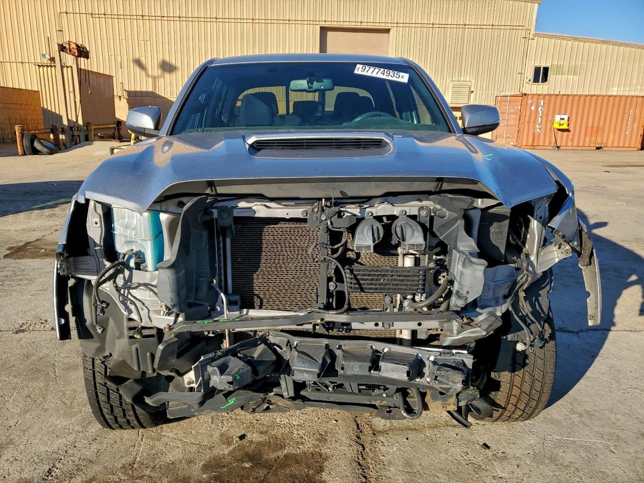 2016 TOYOTA TACOMA