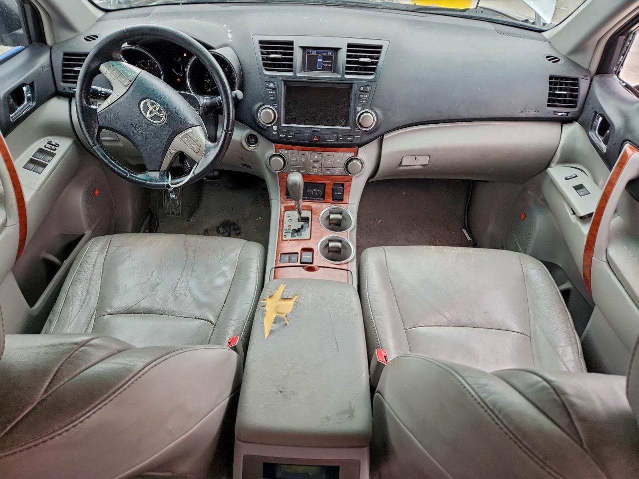 2010 TOYOTA HIGHLANDER