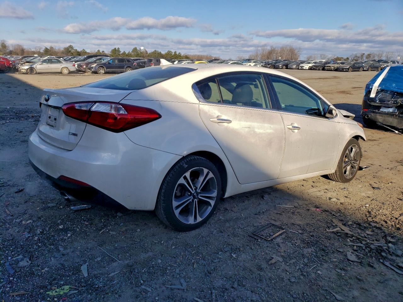 2016 KIA FORTE