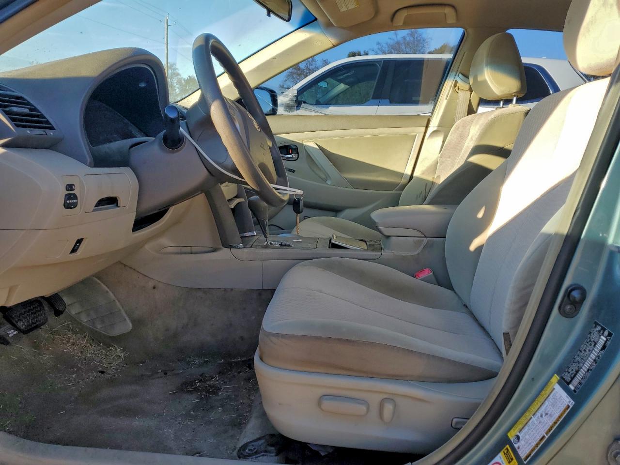 2010 TOYOTA CAMRY