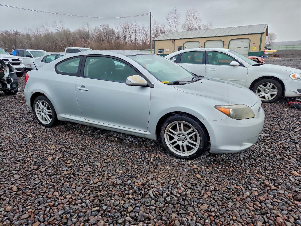 2005 TOYOTA SCION
