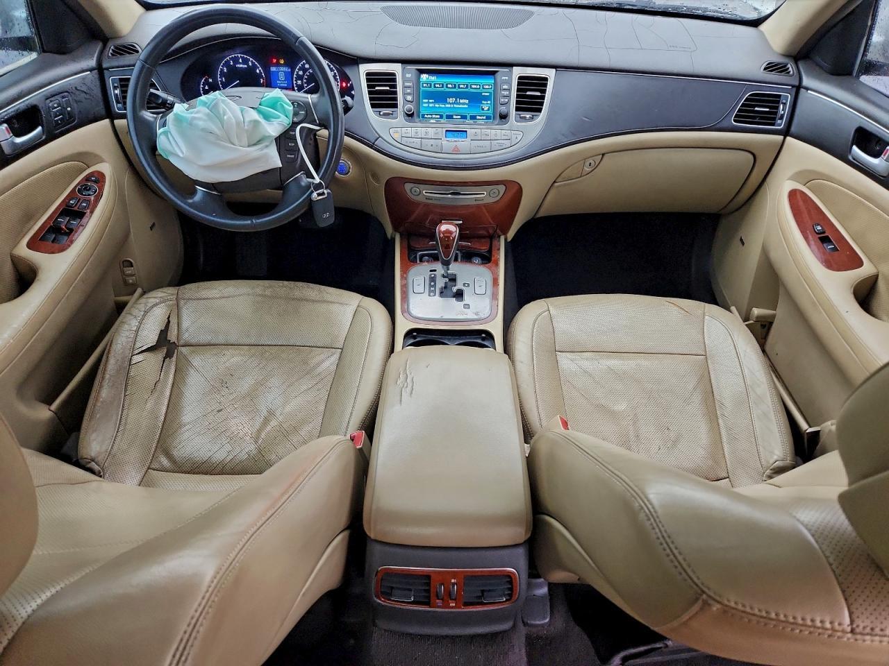 2013 HYUNDAI GENESIS