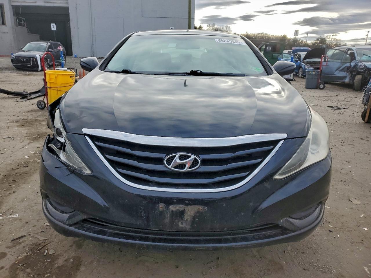 2011 HYUNDAI SONATA
