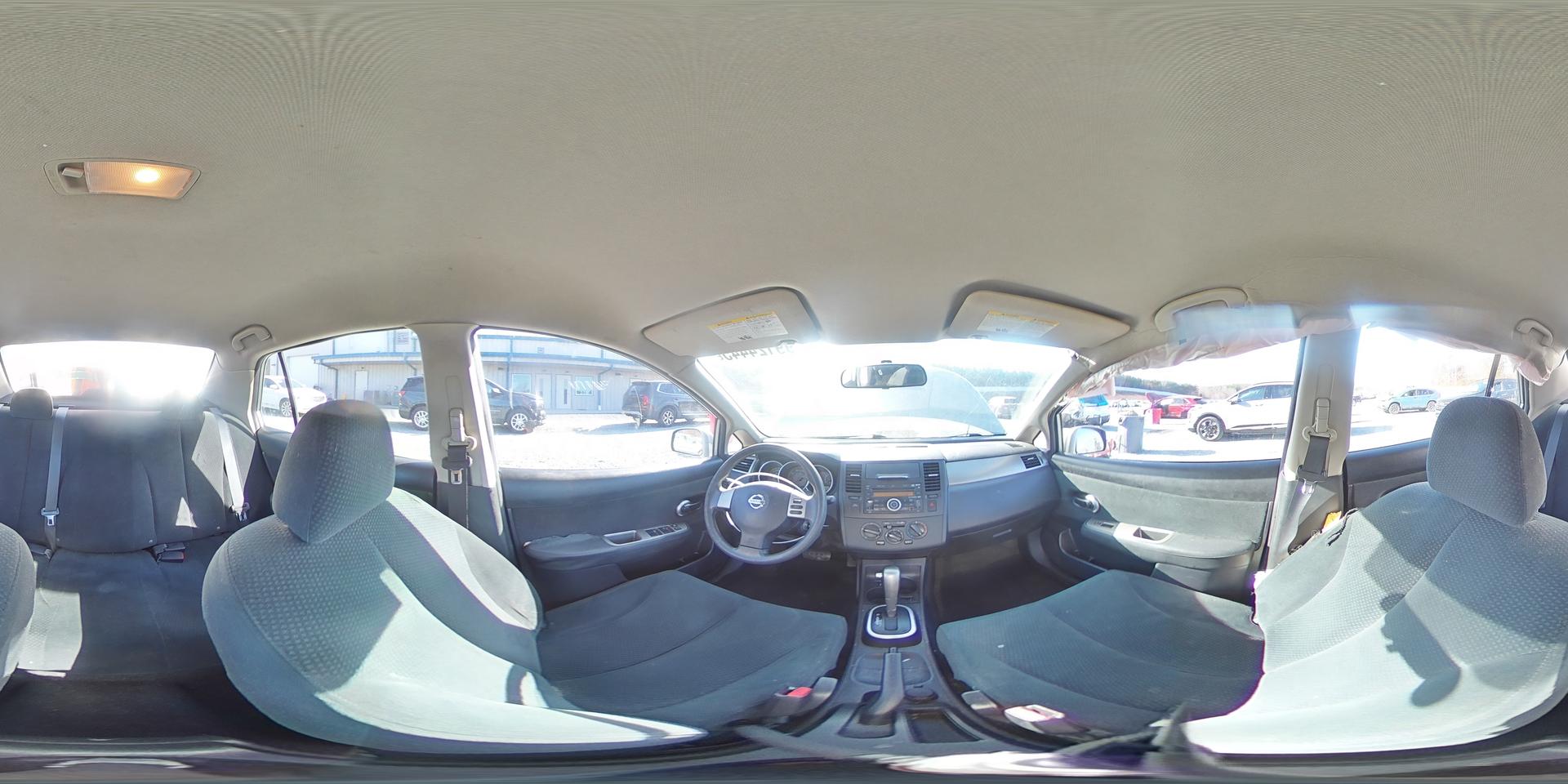 2011 NISSAN VERSA