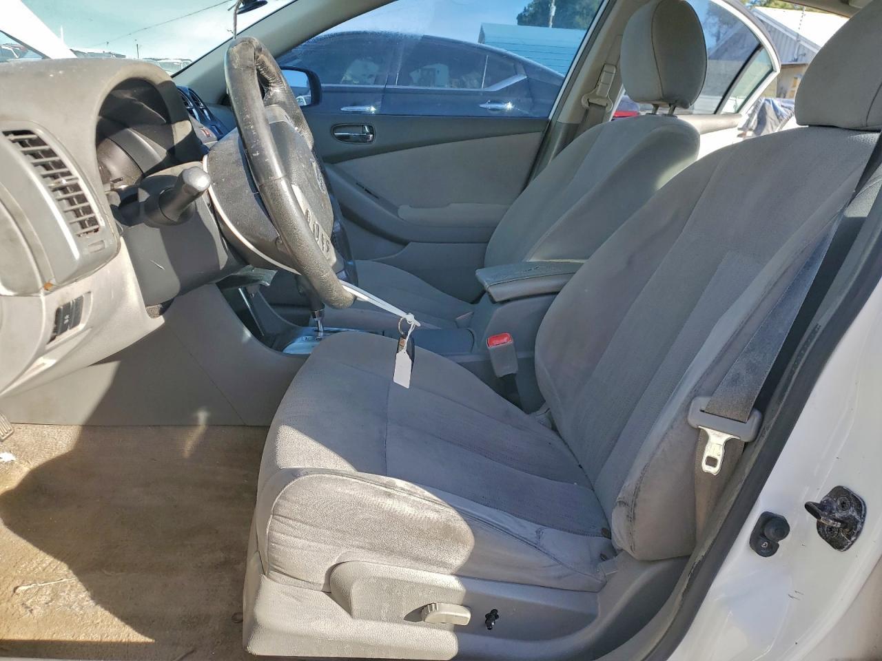 2010 NISSAN ALTIMA