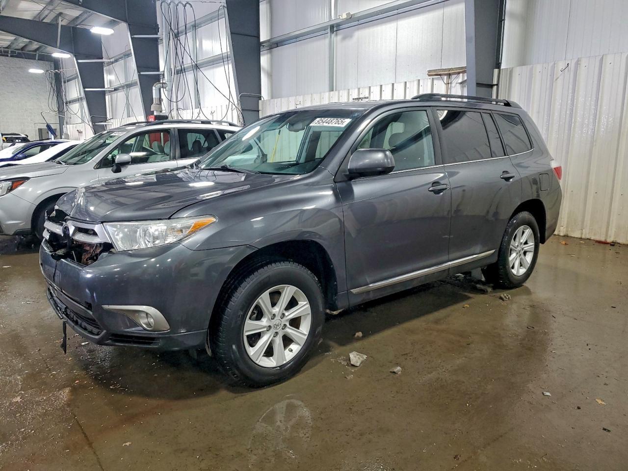2013 TOYOTA HIGHLANDER