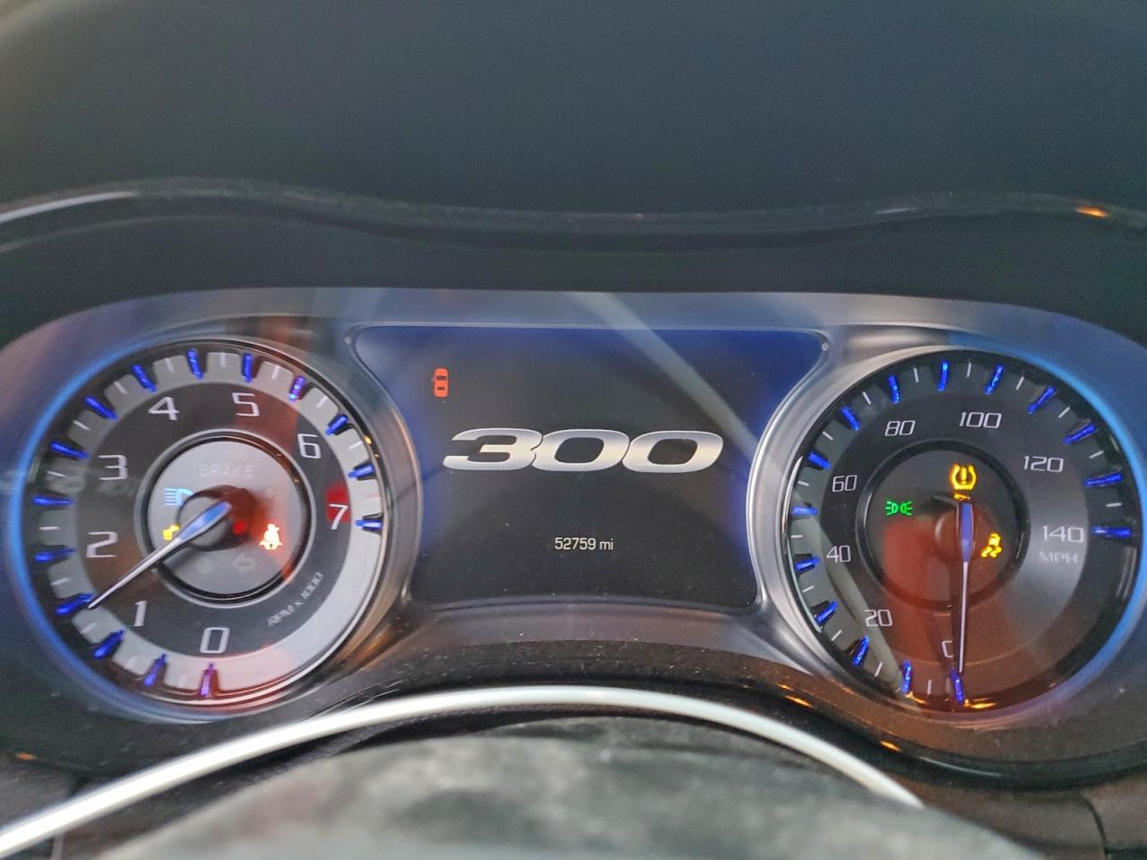 2019 CHRYSLER 300