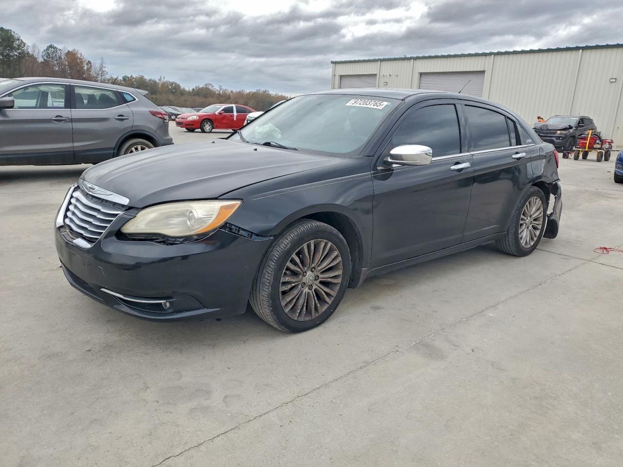 2011 CHRYSLER 200
