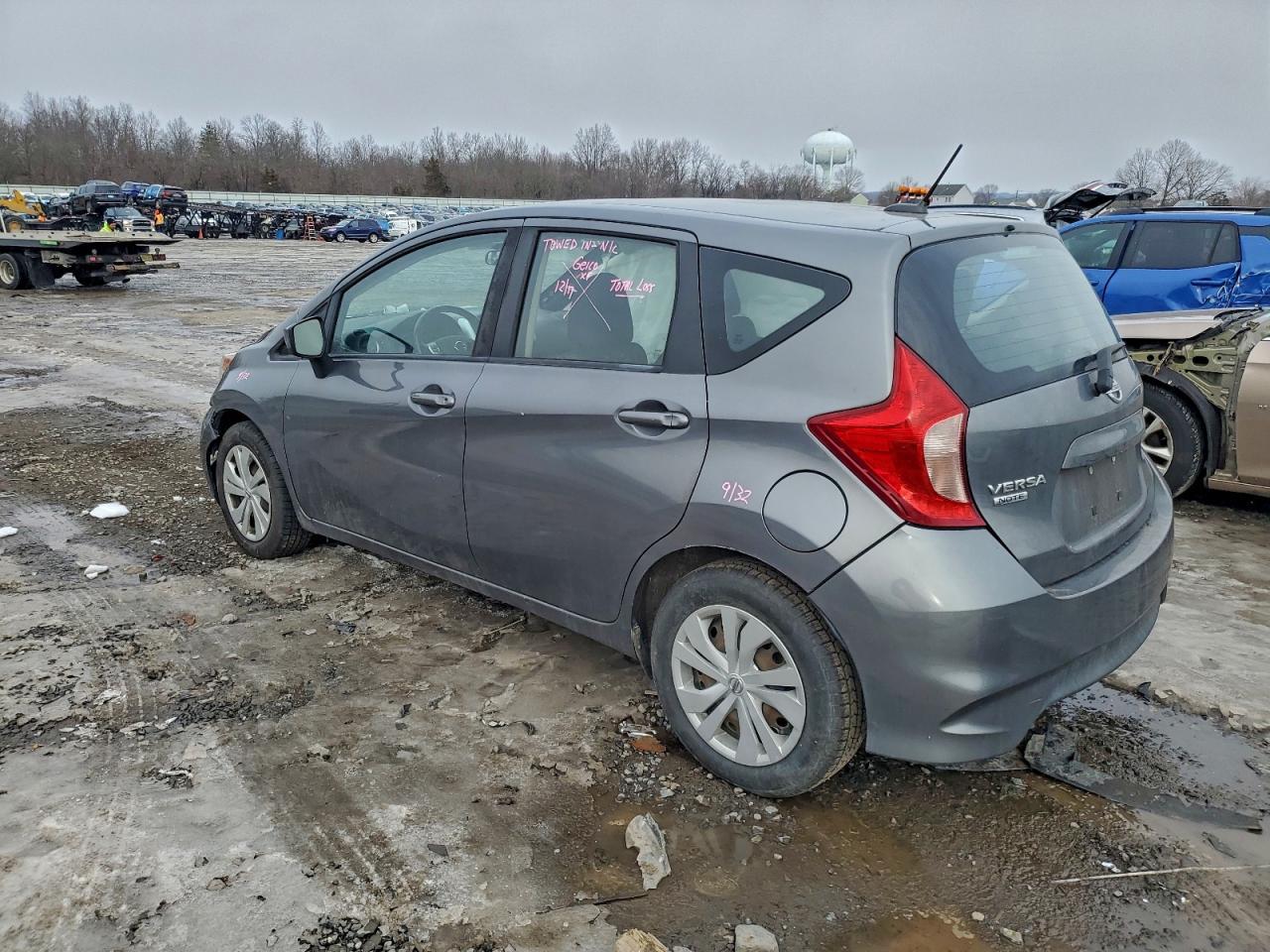 2017 NISSAN Versa Note
