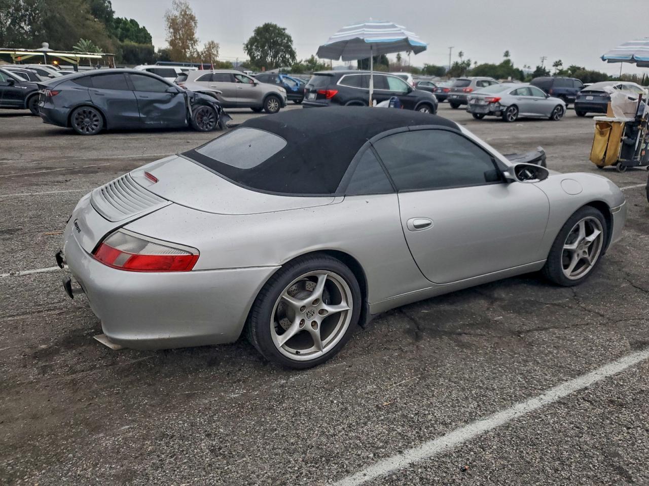 2002 PORSCHE 911