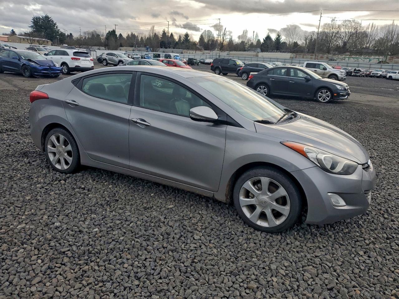 2012 HYUNDAI ELANTRA