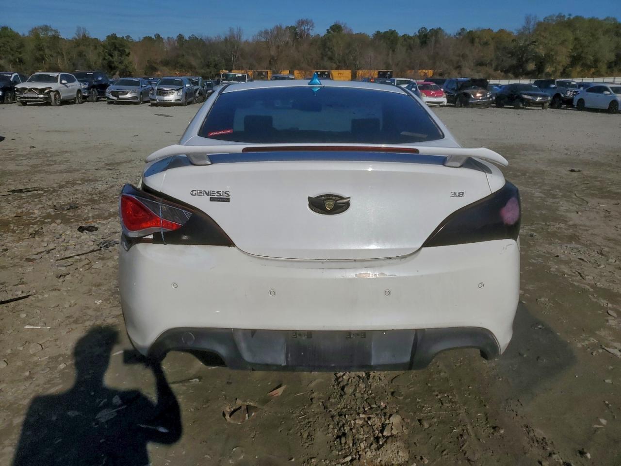 2016 HYUNDAI GENESIS