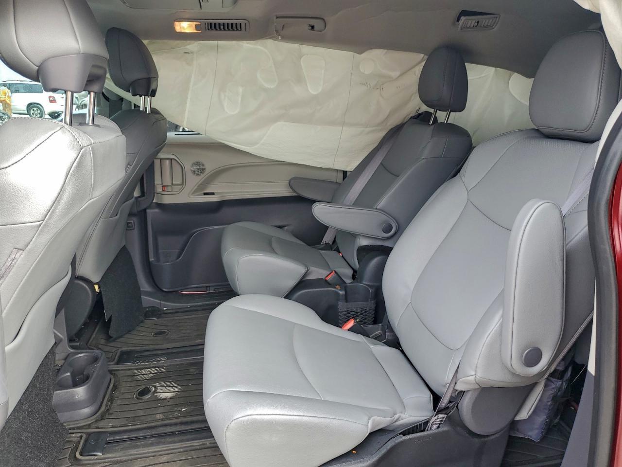 2024 TOYOTA SIENNA