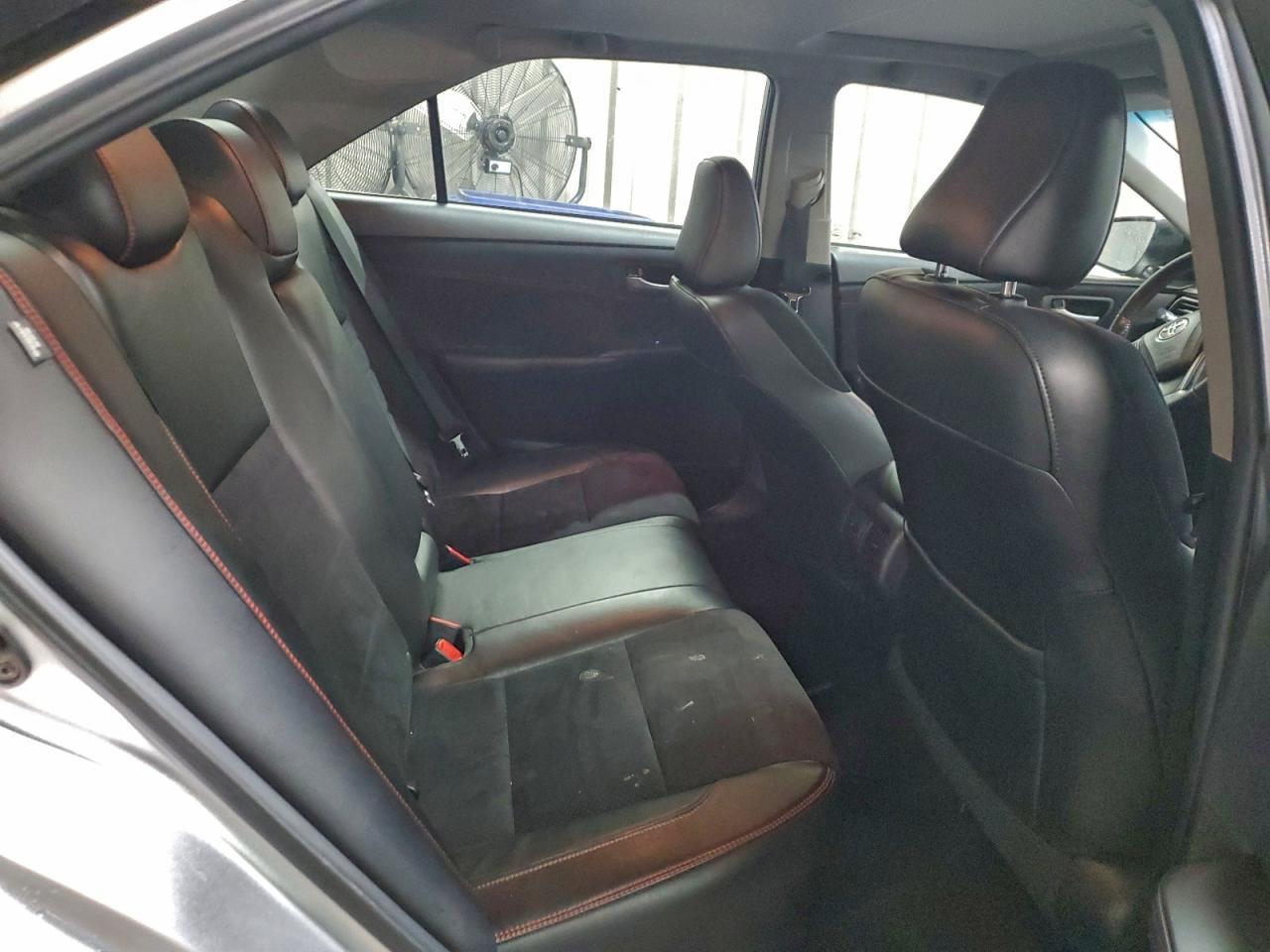 2015 TOYOTA CAMRY
